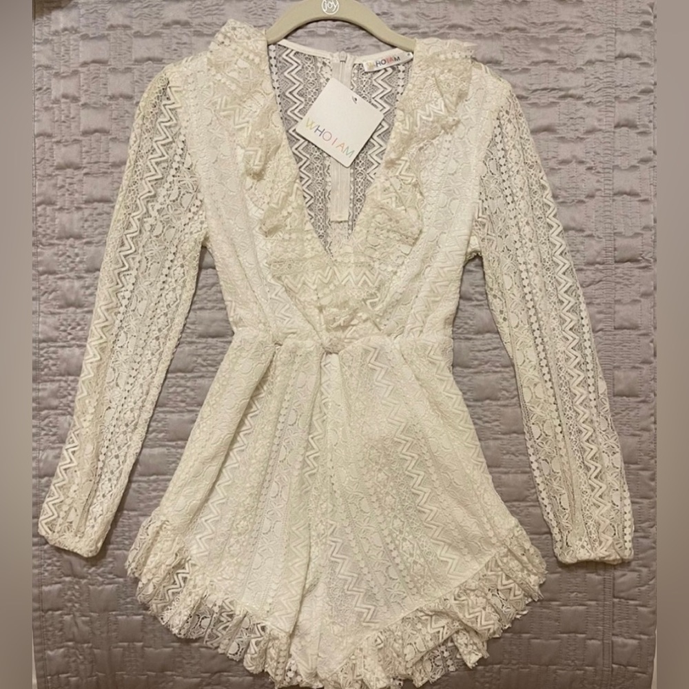 Hello Molly white lace romper playsuit - Picture 2 of 5